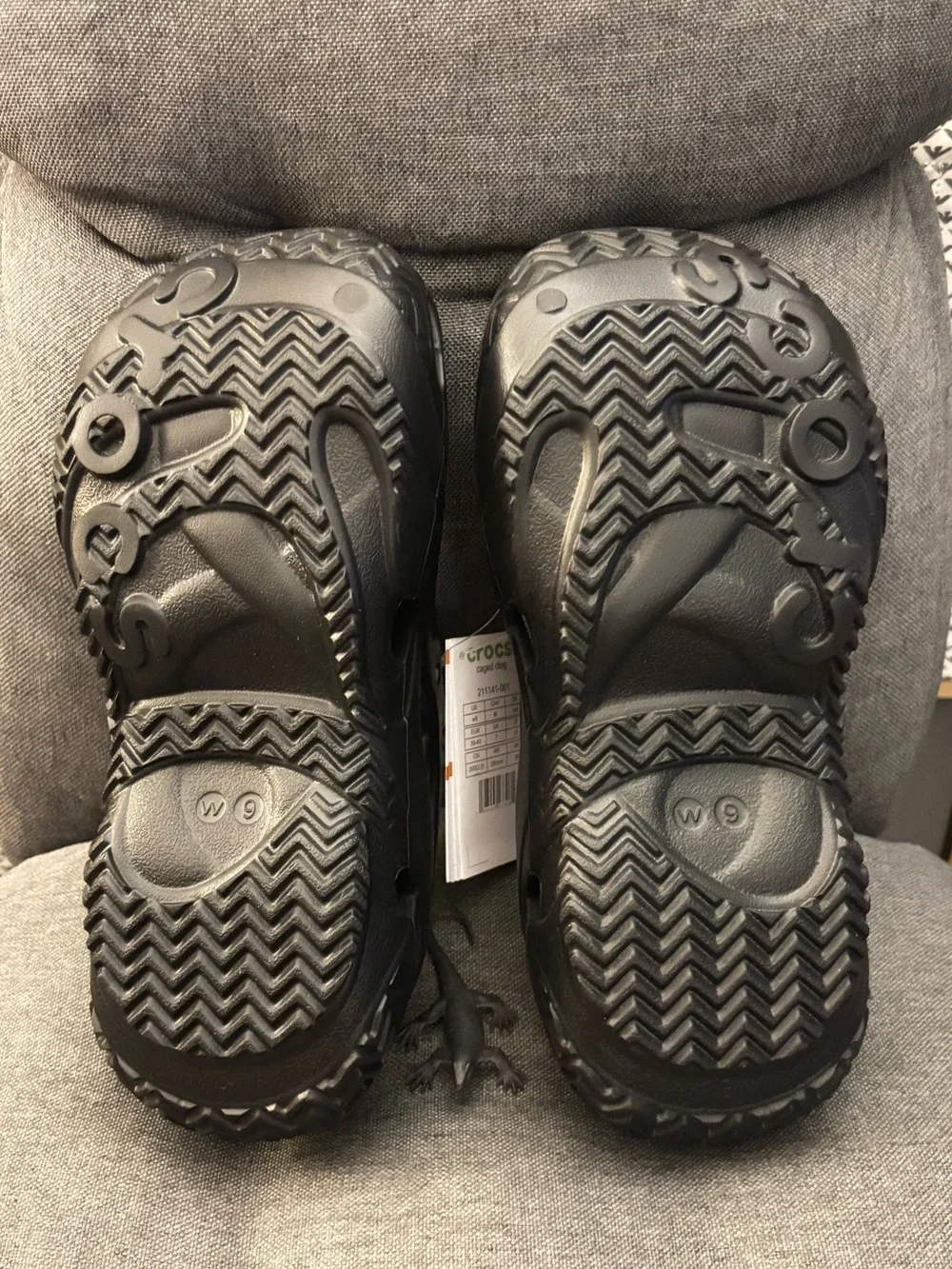 CROCS CAGED CLOGS BLACK, size W9